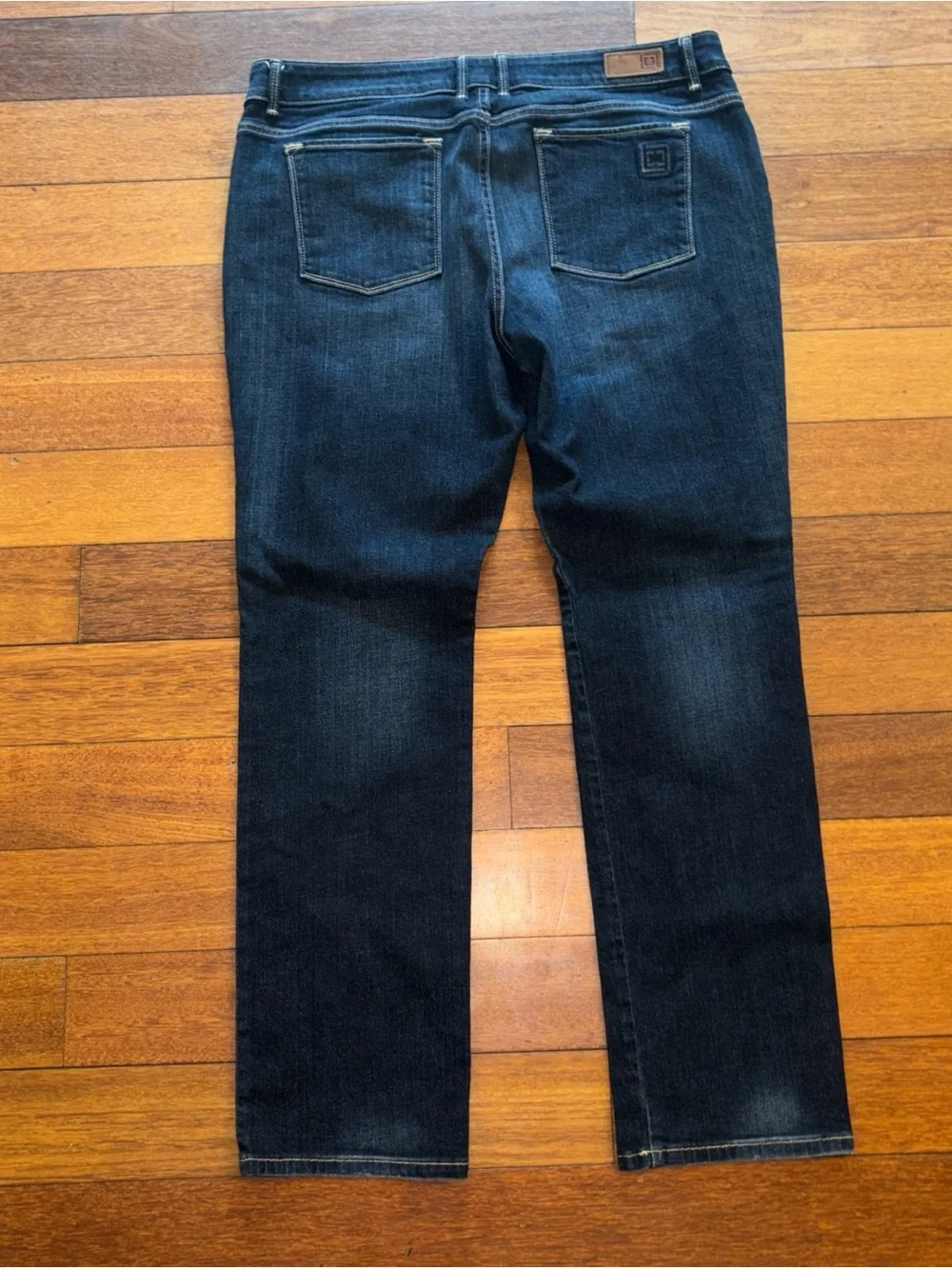 Levi’s Dark Wash Straight Leg Jeans - Picture 4 of 5